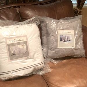 NWOT: Sealed: Bella Russo Full/Queen Comforter 88inches x 88 inches & 2 Pillows